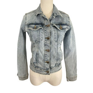 ZARA Light Wash Denim Jacket Women XS Button Front Long Sleeve Trucker Style